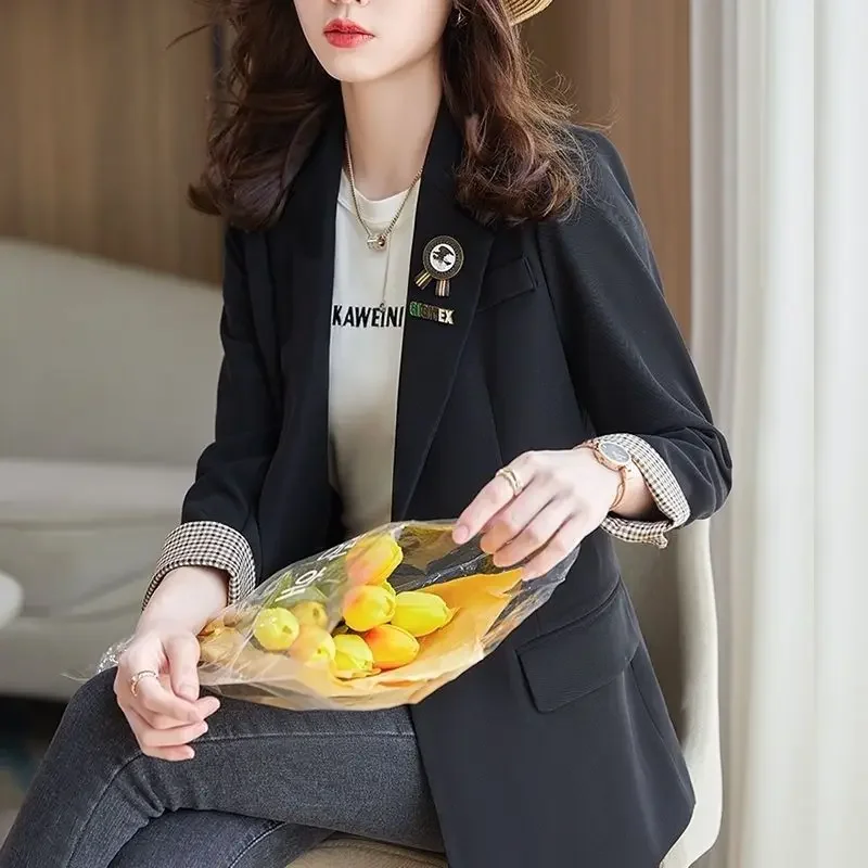 New Spring and Autumn Elegance Fashion Commuting Simplicity Solid Color Slim Fit Versatile Long Sleeved Chestpin Suit Coat B815