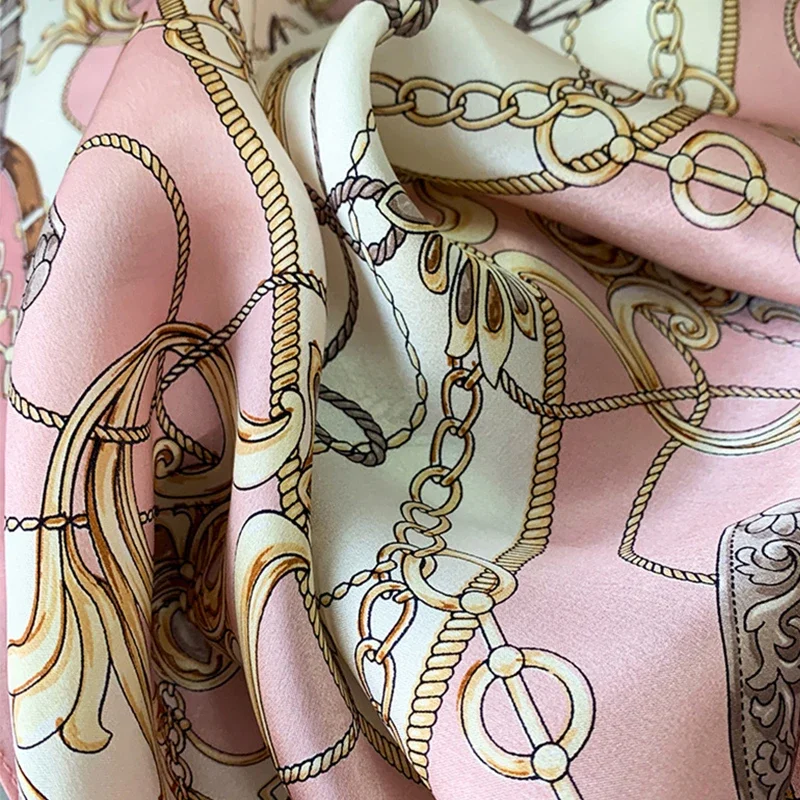 90*90 سنتيمتر مربع الأوشحة الحريرية النساء الحجاب شالات موضة طباعة منديل فام وشاح الرأس Foulard باندانا الشاطئ صوفية