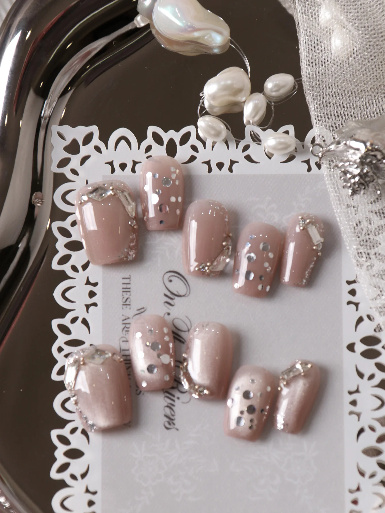 10 Stück Acryl Aufklebenägel mit Katzenauge-Effekt Goldene Pailletten Glitzernde Diamanten Künstliche Nägel Inklusive 1 Blatt Klebestreifen & 1 Stück Mini-Feile