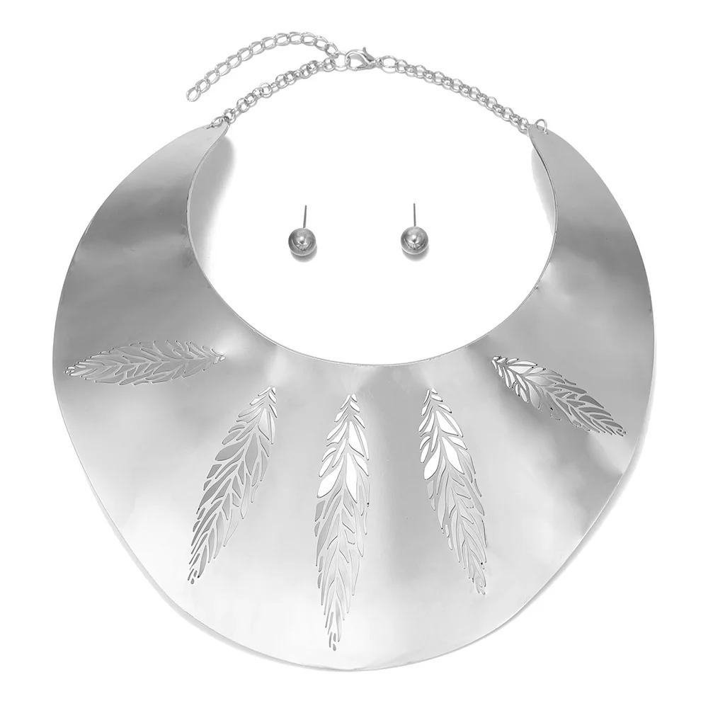 Exaggerated large collar feather hollow banquet jewelry metal necklace collar africa choker