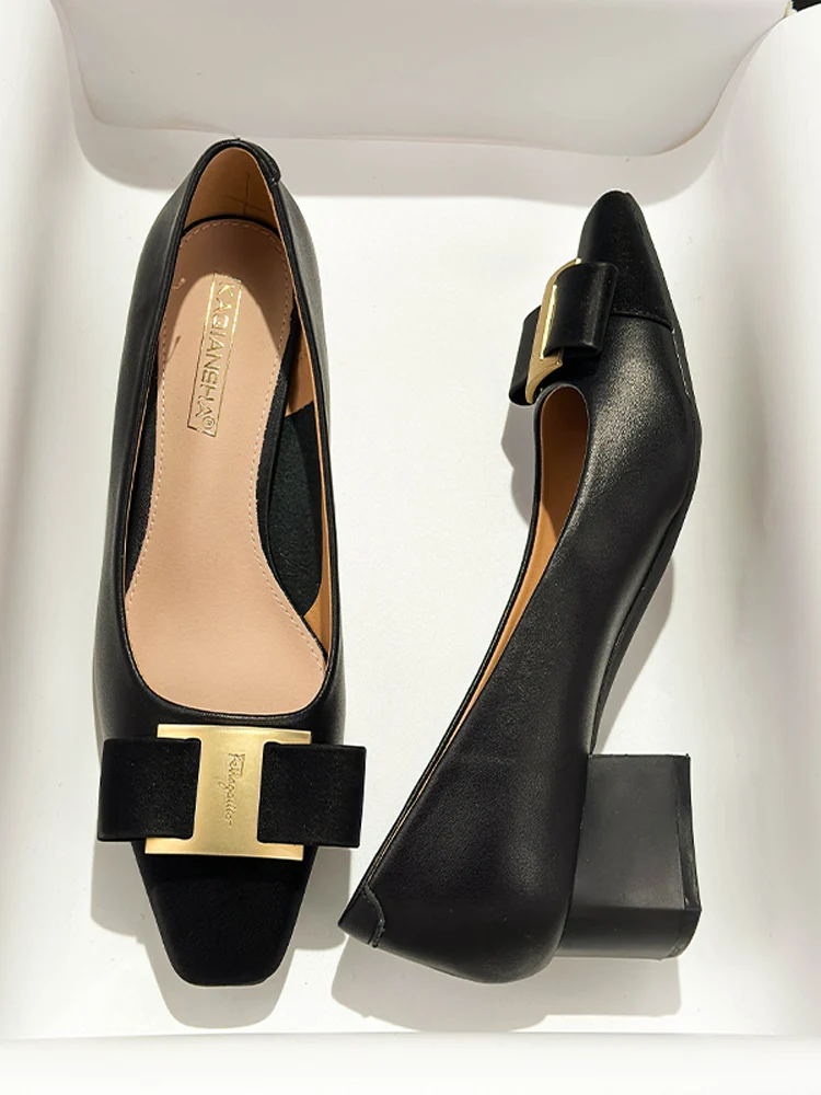 أحذية عمل أنيقة من الجلد الناعم بكعب منخفض، أحذية سوداء بكعب سميك، أحذية نسائية جديدة لعام 2025، كعب عالي احترافي بأسلوب كوري