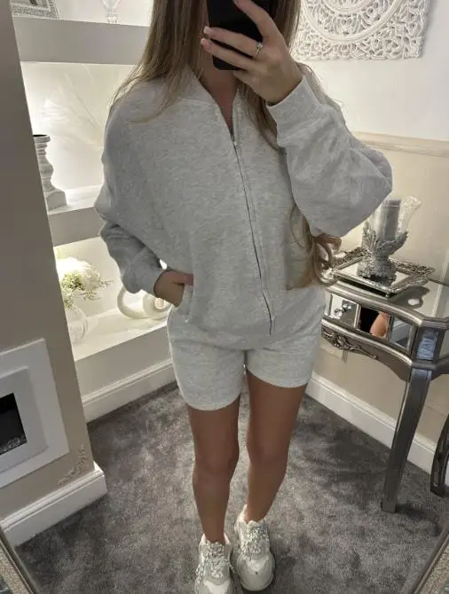 

2025 Autumn/Winter New Women's Fashion Casual Sports Long Sleeve Jacket Shorts Two Piece Set Women's Clothing