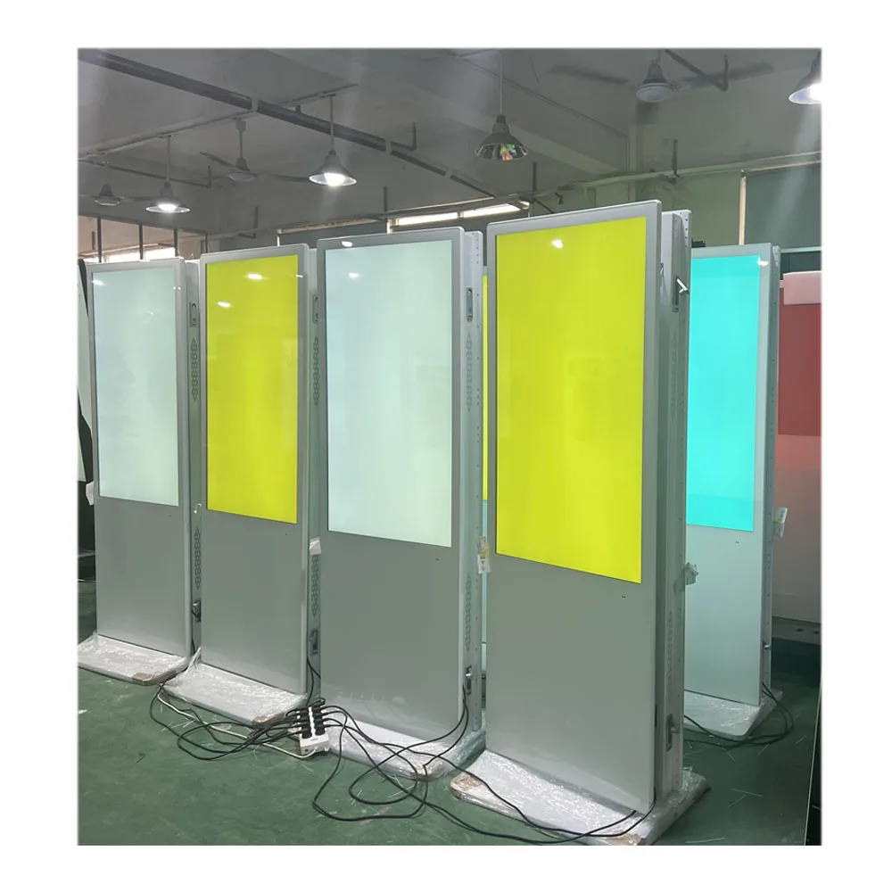 Layar Iklan LCD Indoor 43 50 55 Inci Resolusi 4K Digital Signage Dua Sisi Webcam Totem Display Iklan