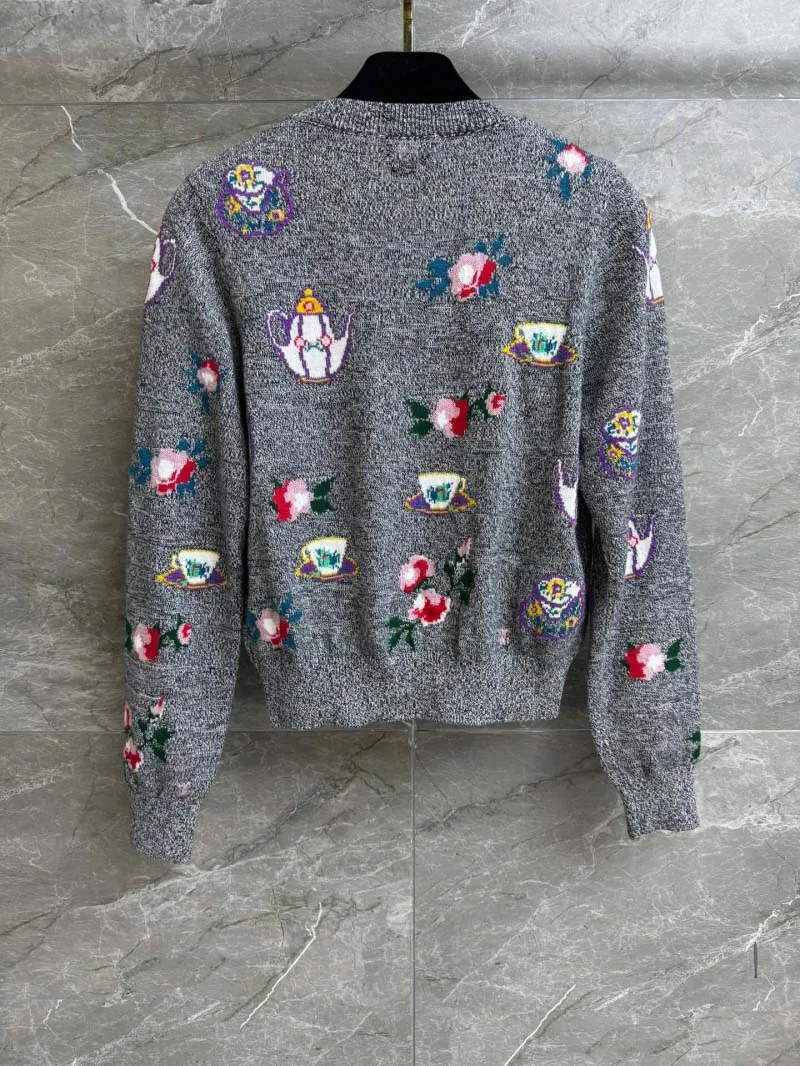 Women\'s sweater with niche design, fashionable and sweet temperament, embroidered flower cashmere knit pullover sweater