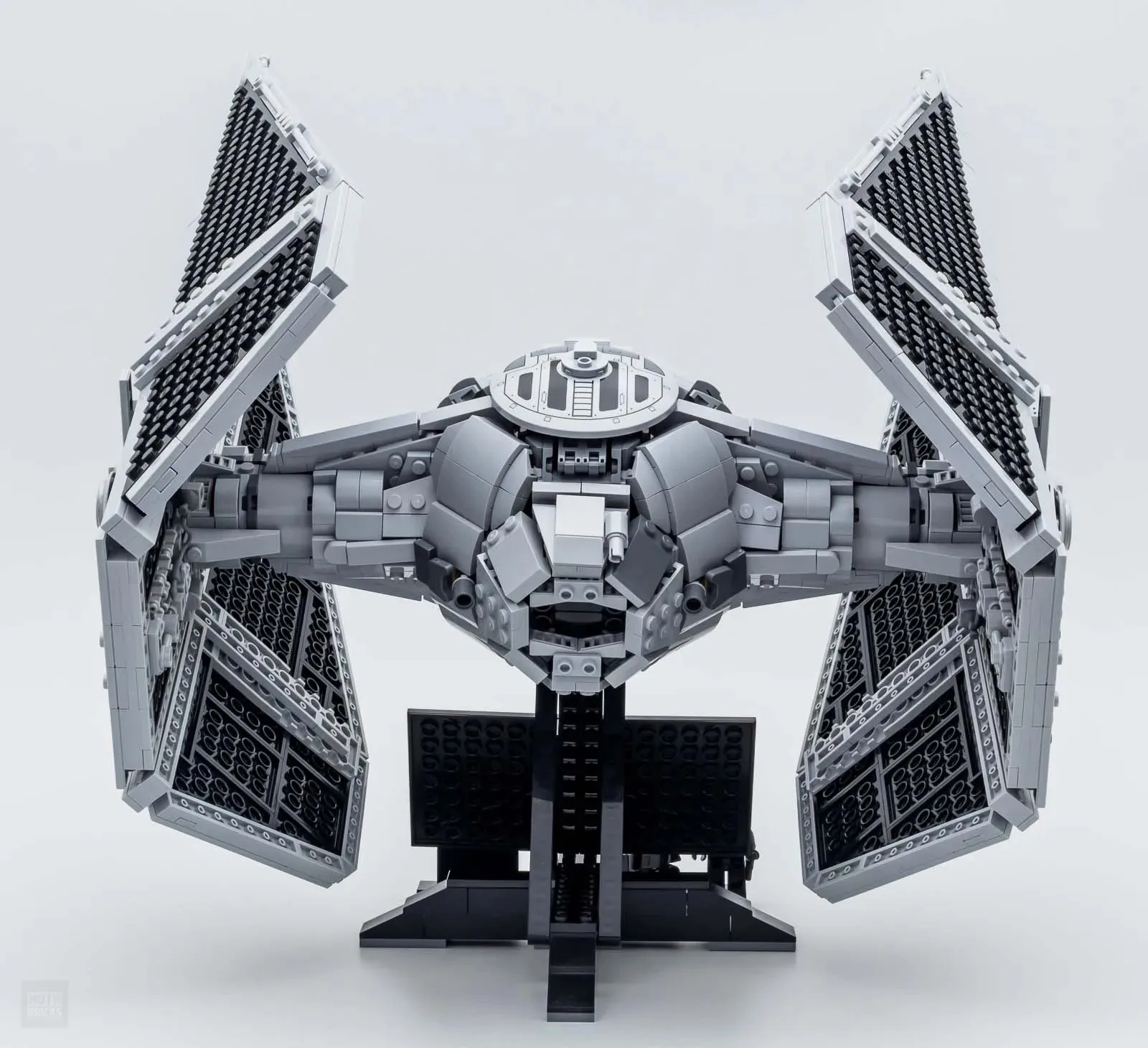 75382 NUEVO TIE Interceptor Starfighter 1931PCS Juego de construcción |   Modelo coleccionable de edición limitada con piloto Minifigure75382