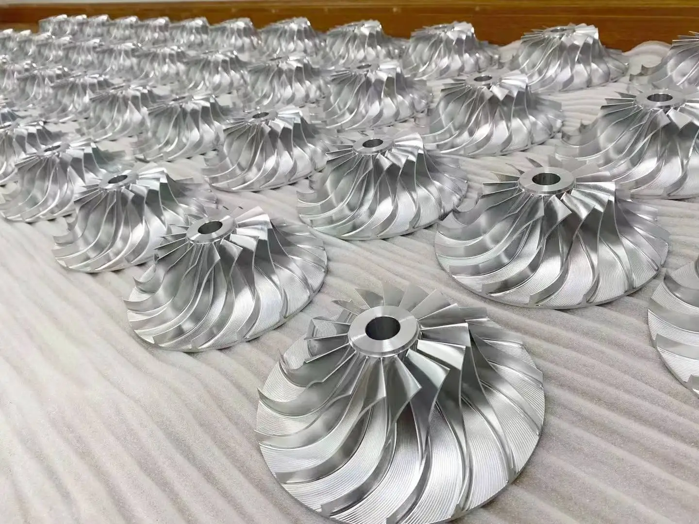 Custom 5 Axis CNC Machining Automotive Spiral Fan Blades Milling Auto Parts CNC Lathe Wheel Hub Precision Aluminum Impeller CNC