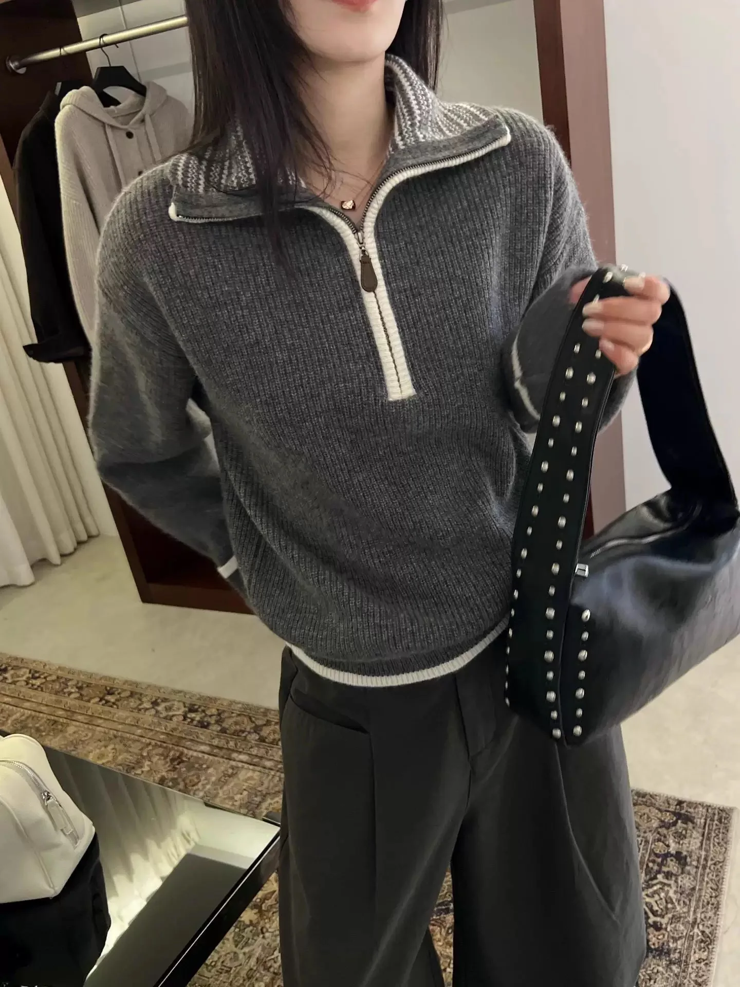 100 % hochwertige Wolle, europäischer Herbst und Winter, neues modisches Strickpullover-Oberteil mit halbem Reißverschluss und Revers für Damen