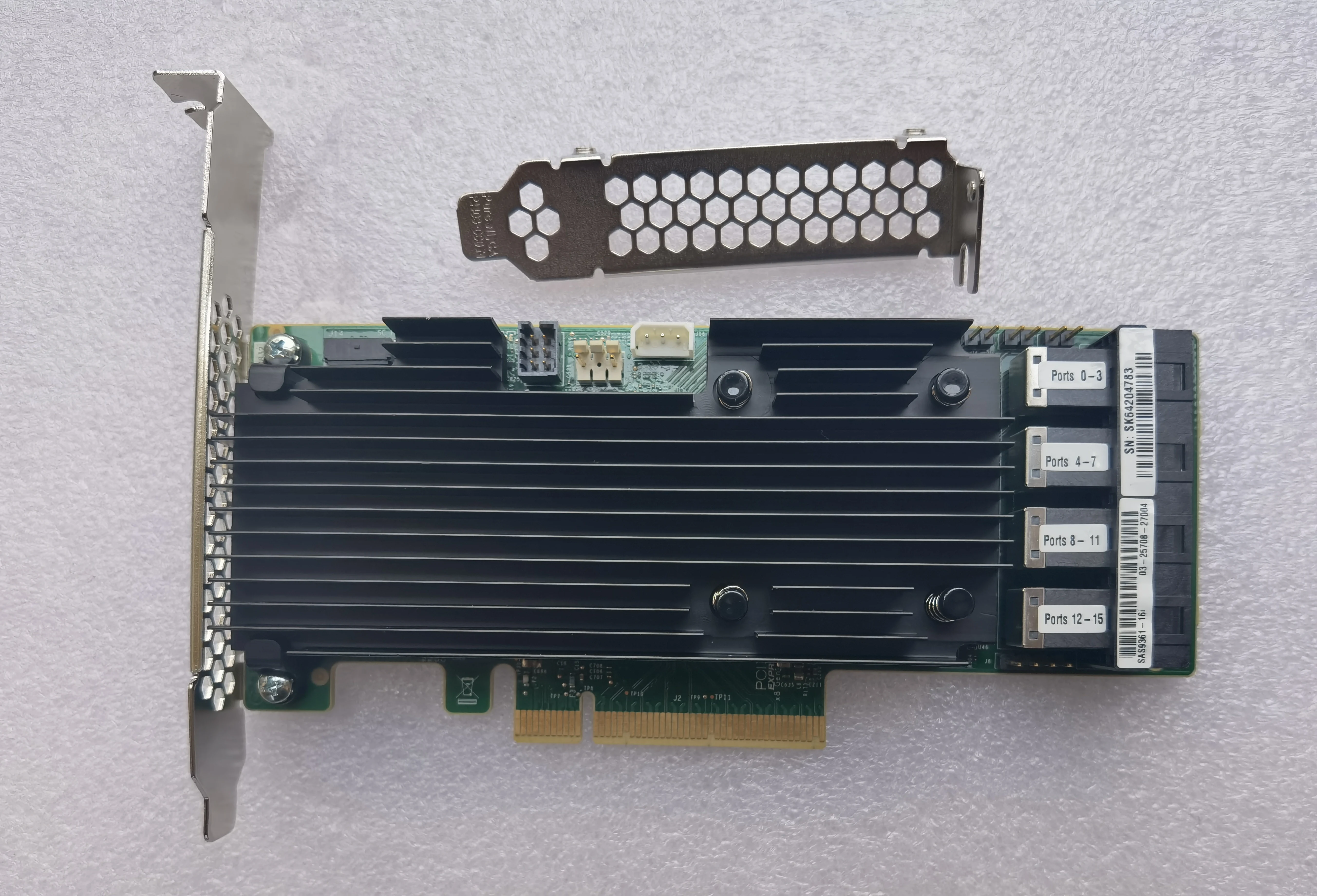 

Megaraid SAS 9361-16i SATA / SAS 2GB Controller RAID 12G PCIe x8 3.0 16port adapter