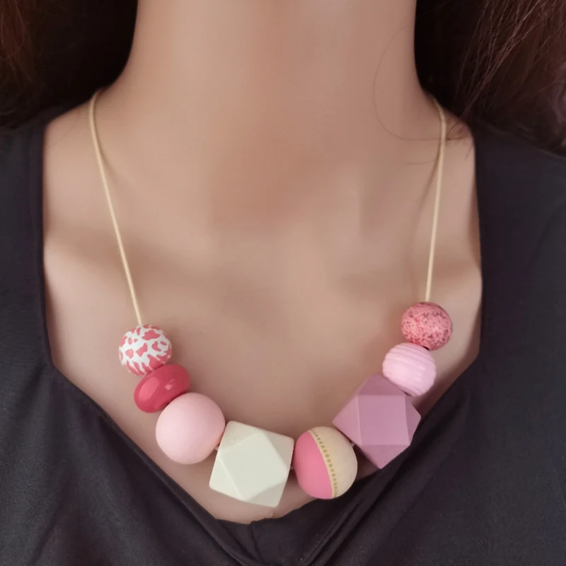 Wooden Beaded Geometric Pendant Necklace for Women Retro Neck Collar Fashion Jewelry