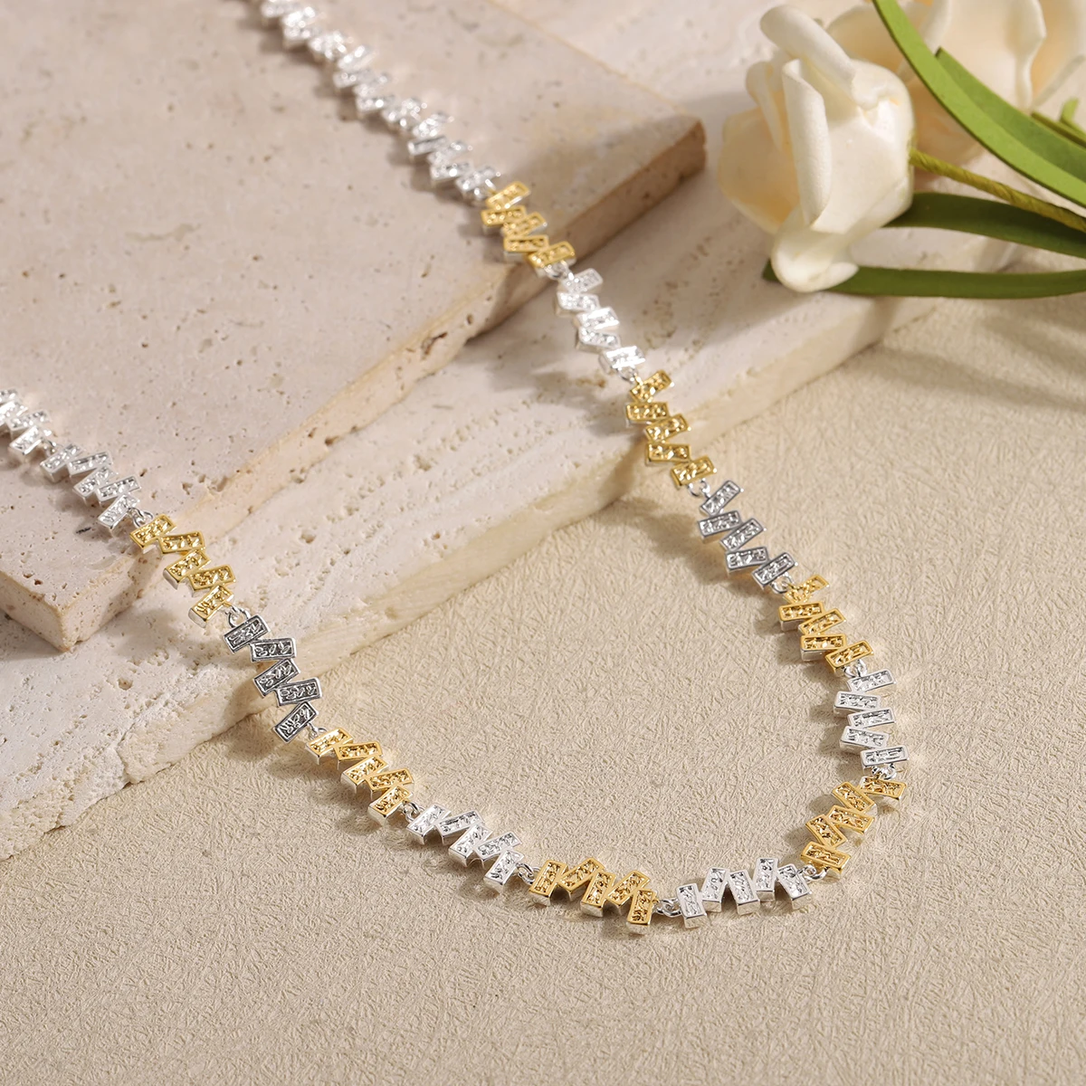 Geometric Textured Rectangle Link Chain Necklace for Women Modern Two Tone Gold Silver Brick Choker Statement Jewelry