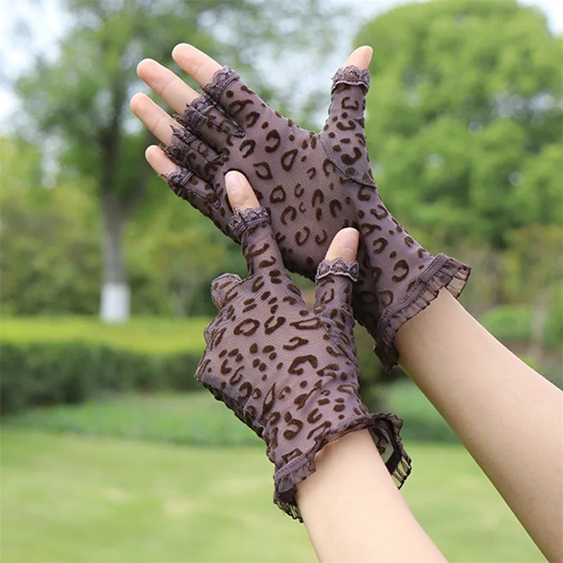 Guantes de malla con patrón de leopardo para mujer, mitones de conducción, transpirables, bonitos, translúcidos, con encaje corto, a la moda