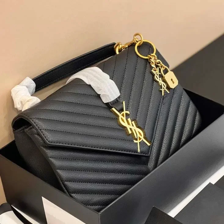 

Handbag Classic Black Envelope Bag Chain Crossbody Women Purse Large Capacity Messenger Bag Classic Gold Letter Decoration Bag