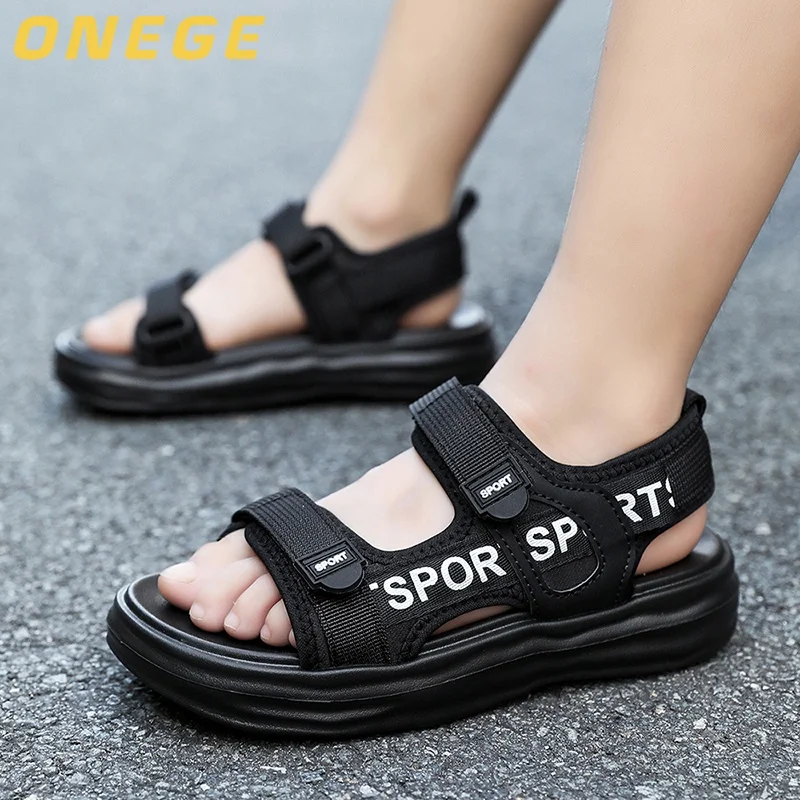 

A Pair of Outdoor Non-Slip Children's Sandals Soft Sole Wear-Resistant Summer Casual Beach Shoes