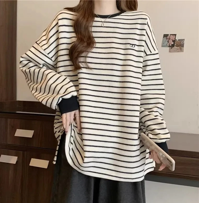 

BaseWomen's Autumn Winter Korean Loose Inner Wear Striped T-irt Upper Body