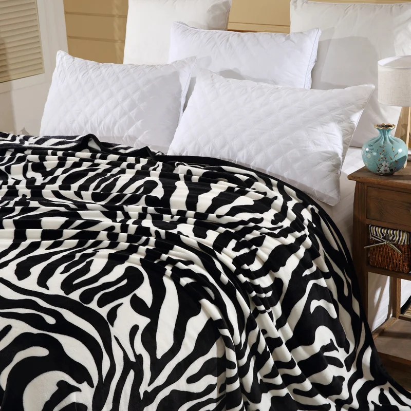 Super Comfortable Soft Blanket with Mink Felting Zebra Striped Pattern Floral Blanket Thrown on The Sofa Bed Travel Breathable