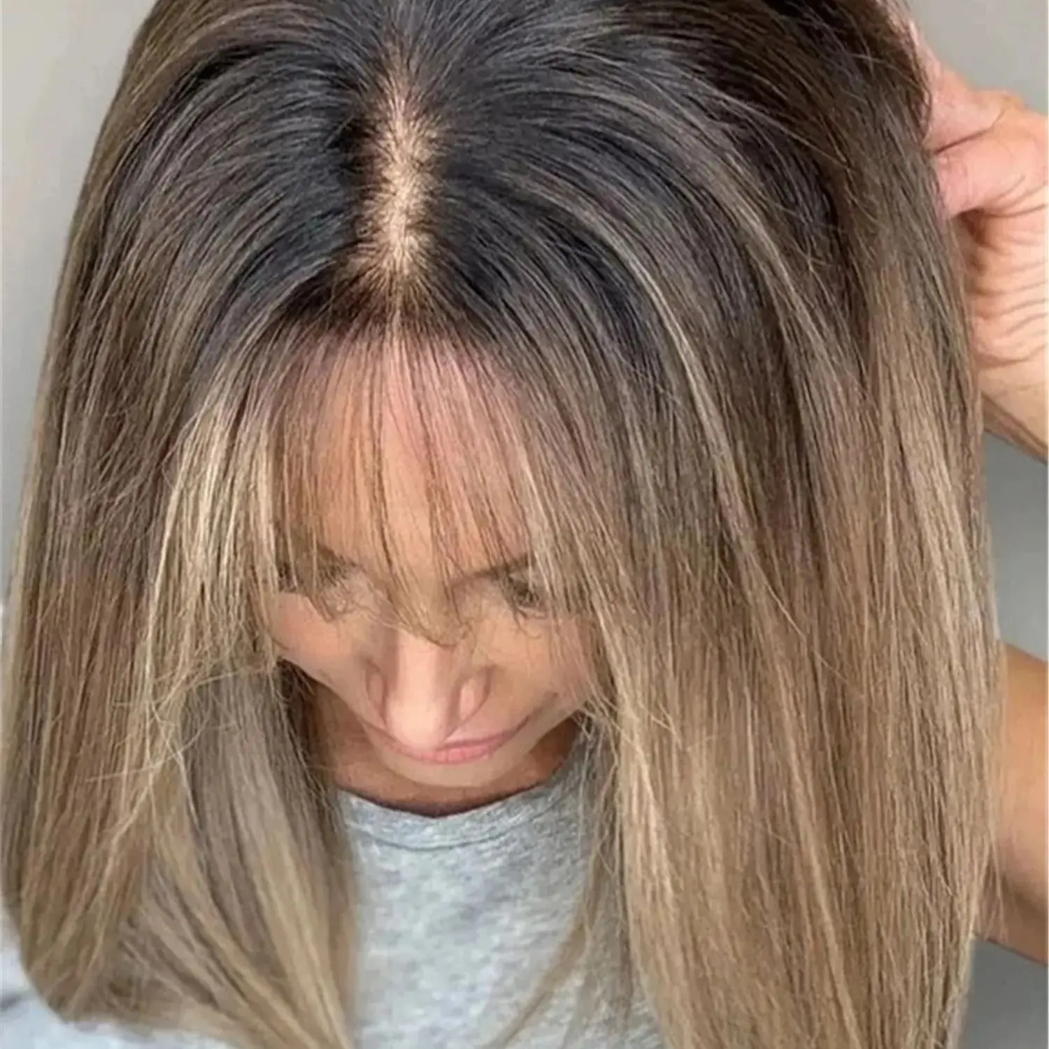 

Мягкий парик с эффектом омбре, светло-коричневые пряди, с челкой, HD-кружево, прямые волосы, 14 дюймов, естественная линия роста волос, предварительно нарезанный кружевной фронтальный парик