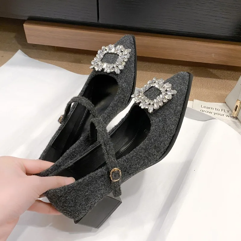 

New Style Fashion Women's High Heel Diamond Embellied Genuine Leather Flat Heel Work Oes Women's Footwear Slip-On Round Toe Heel