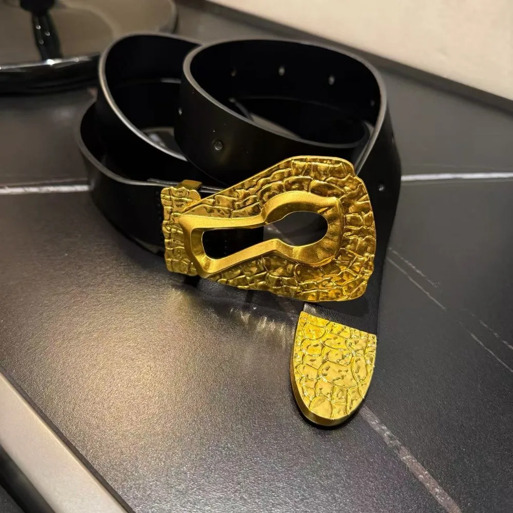 

High Street Retro Style Women's PU Leather Belt with Metal Chain Decorations - Fashion Versatile Wide Accessories