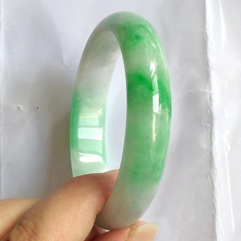 

Myanmar ice waxy kinds the floating flower Jade full fruit green spicy emerald bracelet female spring brigh