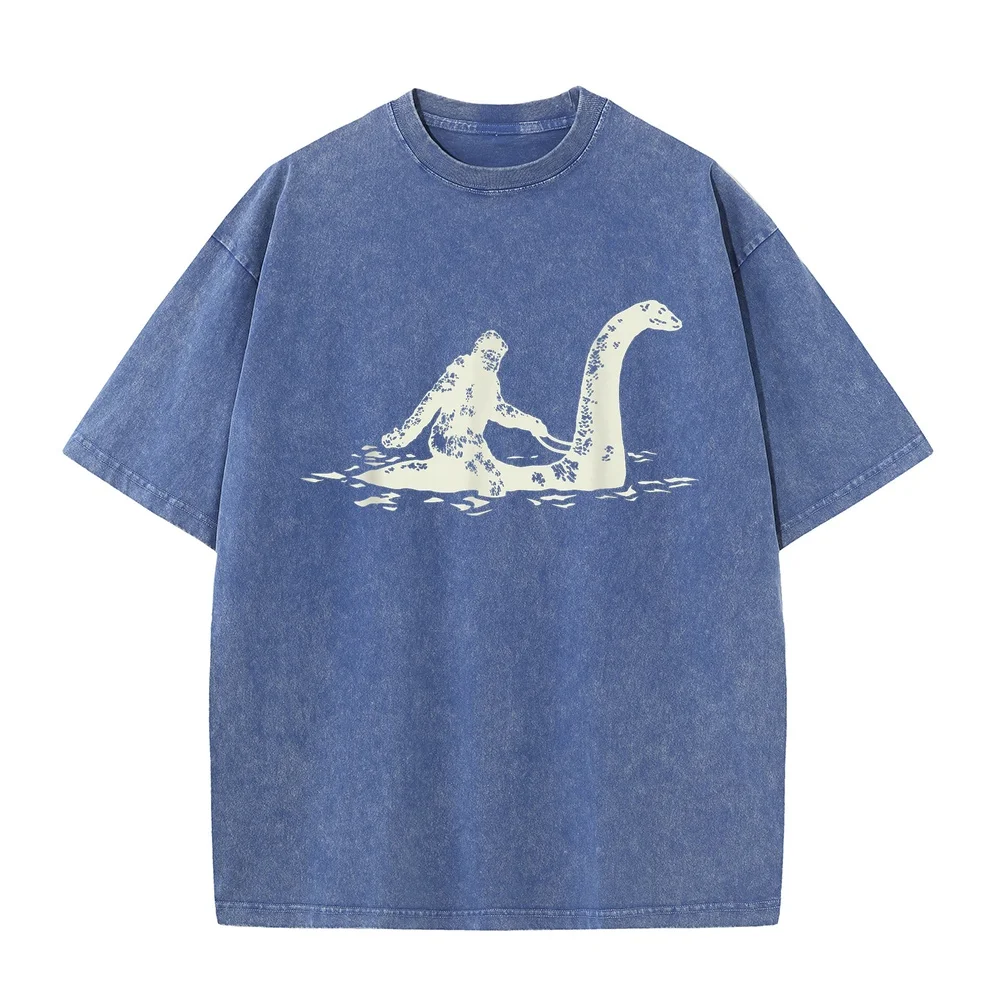Bigfoot Sasquatch Riding The Loch Ness Monster Funny,Short Sleeve T-Shirt Y2k Clothes 티셔츠 Short Tee Summer Big Tall Cotton T