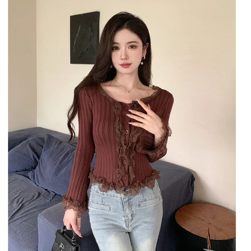 

Lace and fungus edge knitted sweater for women in autumn, paired with a coat, slim fit sweater, base sweater, top cardigan