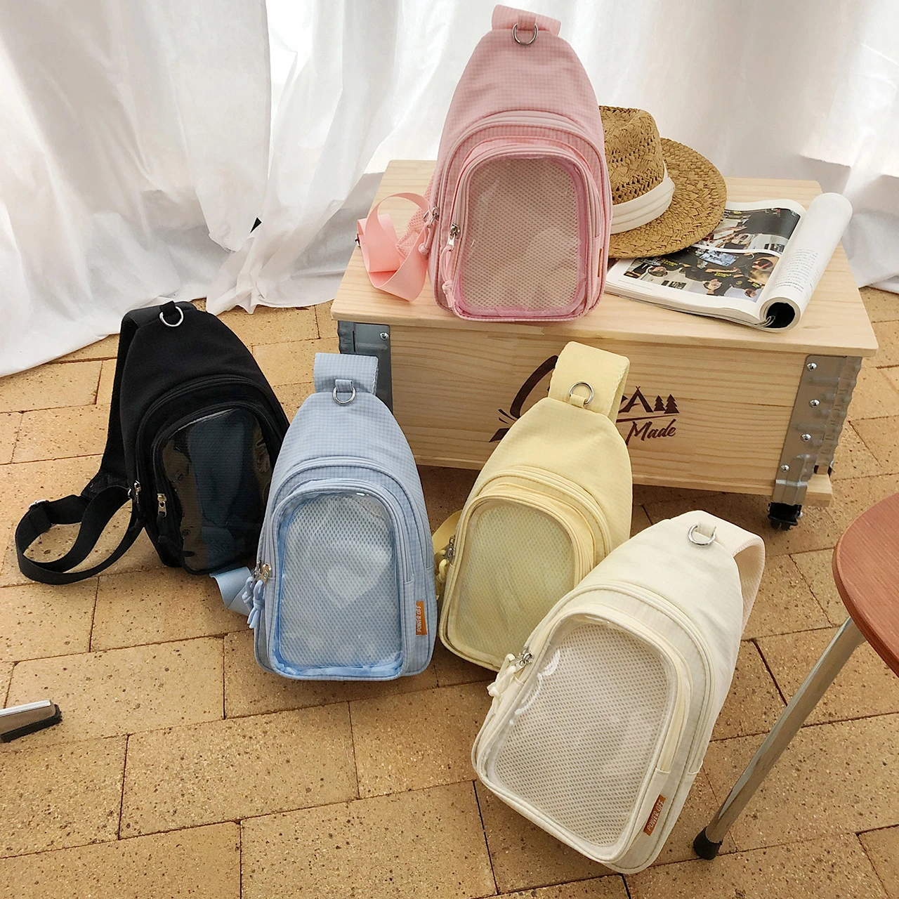 New Arrival Women Kawaii Ita Sling Chest Bag Pin Display Fanny Pack Lightweight Nylon Crossbody Bags Anime Pin Collector Daypack