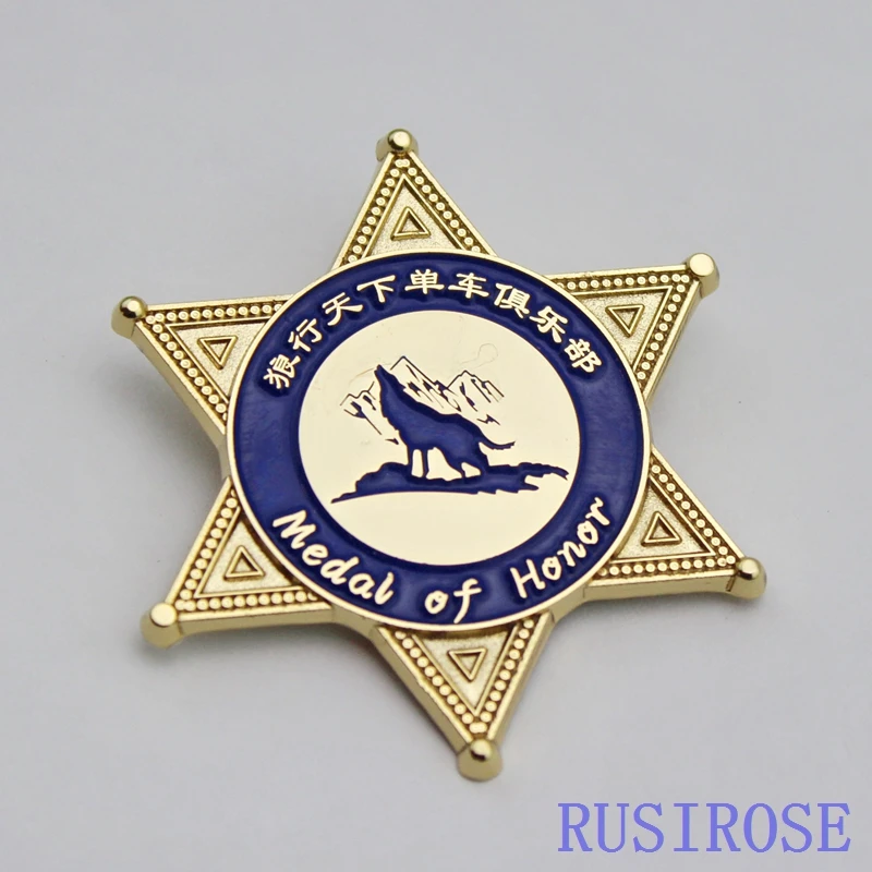 Custom commemorative badges，Amusement park souvenirs，Football Club Souvenirs，Alumni Association Commemorative Brooch，