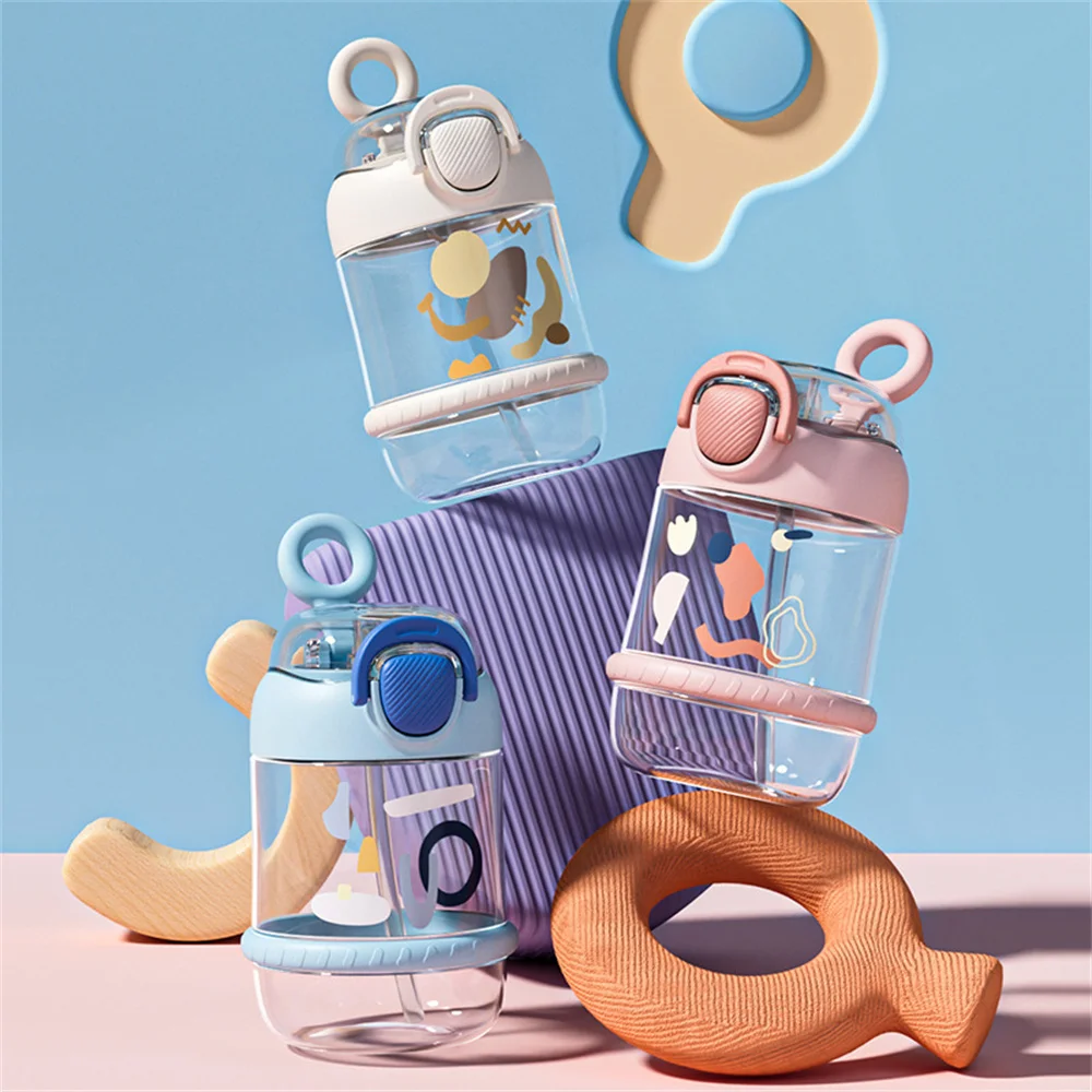 600ml süße Wasser flasche mit Stroh tragbare Plastik becher Saft Milch Trink flasche für Mädchen Kind im Freien Trink kessel