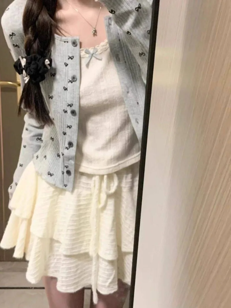 เสื้อสเวตเตอร์ถักสำหรับผู้หญิงสามชิ้น, เสื้อแจ็คเก็ตคาร์ดิแกนคอกลมแขนยาวกระโปรงสำหรับฤดูใบไม้ผลิ2024สำหรับผู้หญิง