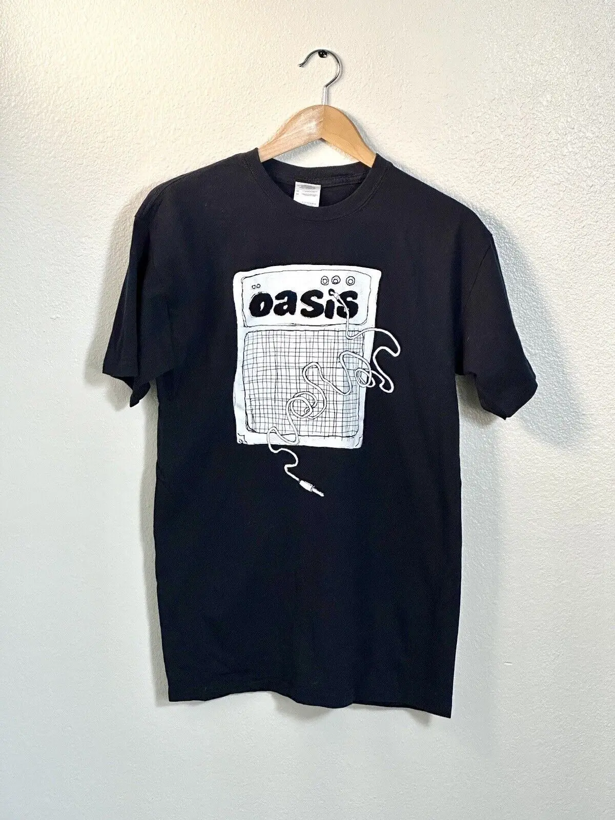 O.a.sis T-shirt, Great Condition, Black