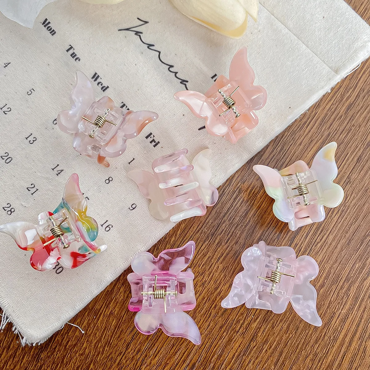 Hair Claw Clip Sweet Butterfly Acetate Small Dopamine Colorful Women Bangs Side Hairpin Premium Shark Clip Daily Gift