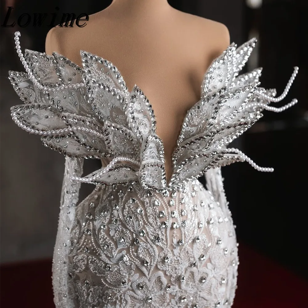 2025 ใหม่ Multi-Layered Leaf V คอคริสตัลชุดแต่งงานประดับด้วยลูกปัดหรูหรา Mermaid Maxi ชุดเจ้าสาวด้านข้างรถไฟที่กําหนดเอง