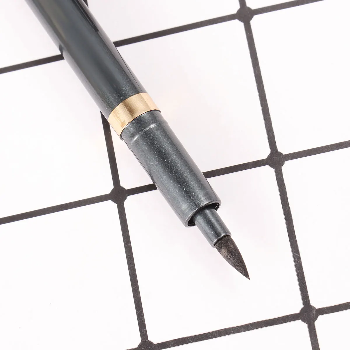 

3PCS Calligraphy Brush Pens Fine Medium Strokes Durable Tips Wood Handle Smooth Writing Water-Based Ink Blendable Ideal Chinese