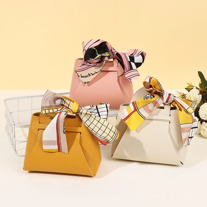 

Leather Gift Bags Ribbon Packaging Bag Wedding Favour Distributions Bags Baby Birth Candy Packaging Box Mini Handbag