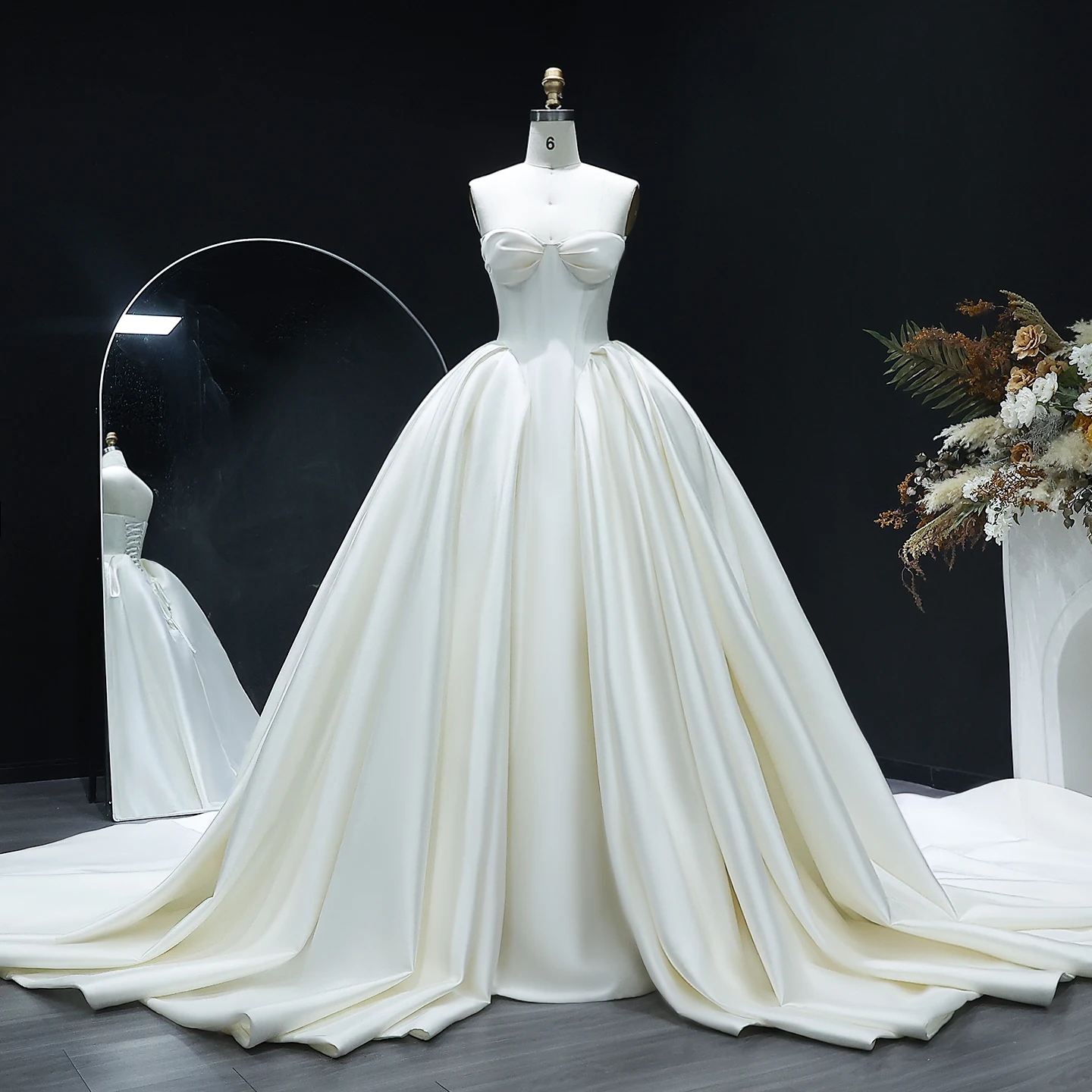 Sheer Fairy Wedding Dress Elegant Sweetheart White Satin Corset Open Back Dubai Luxury Women Bridal Ball Gowns SW010 Customized