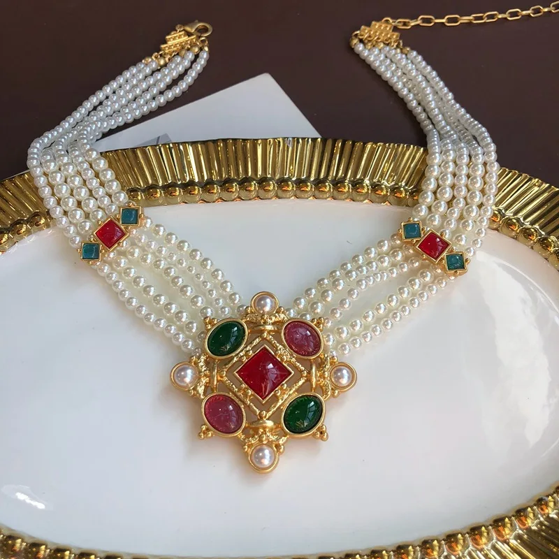 Vintage courtly multilayer pearl necklace High quality Hepburn style colored glass gem choker women\'s wedding banquet jewelry