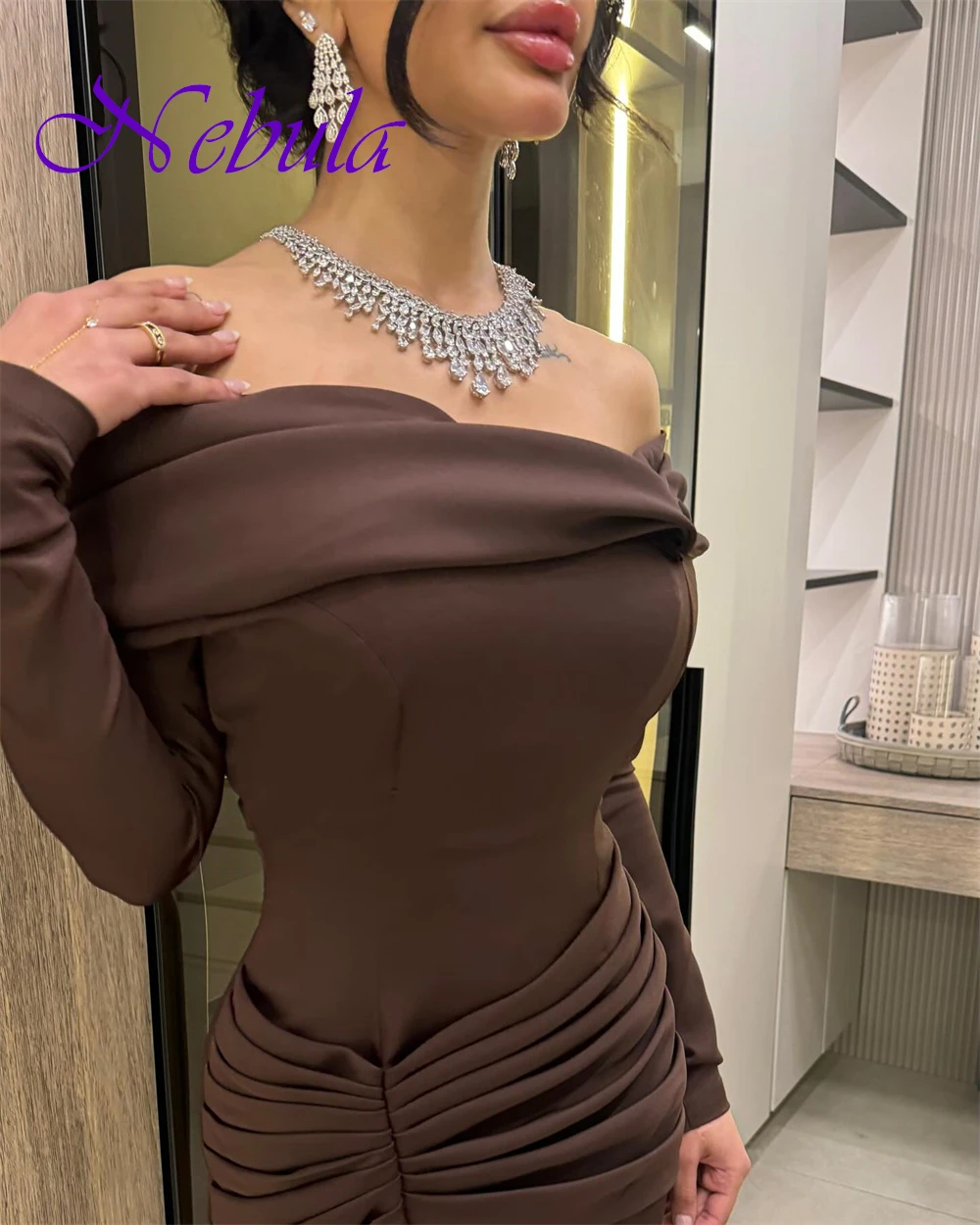 تخصيص مزاجه قارب الرقبة مساء اللباس حساسة جيرسي طويلة الأكمام فستان العودة للوطن الحديثة زيبر الظهر فستان الحفلة الراقصة