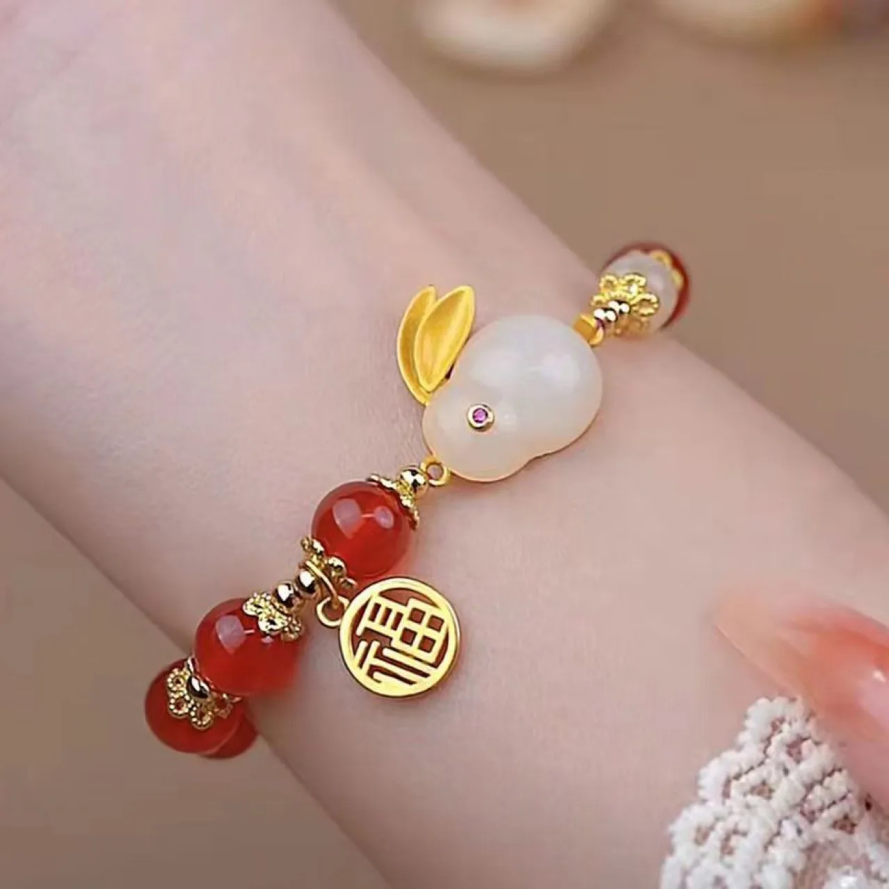 

Lucky Red White Bead Jade Rabbit Bracelet For Women Exquisite Chinese Style Blessing Pendant Chain Valentine's Day Jewelry Gift