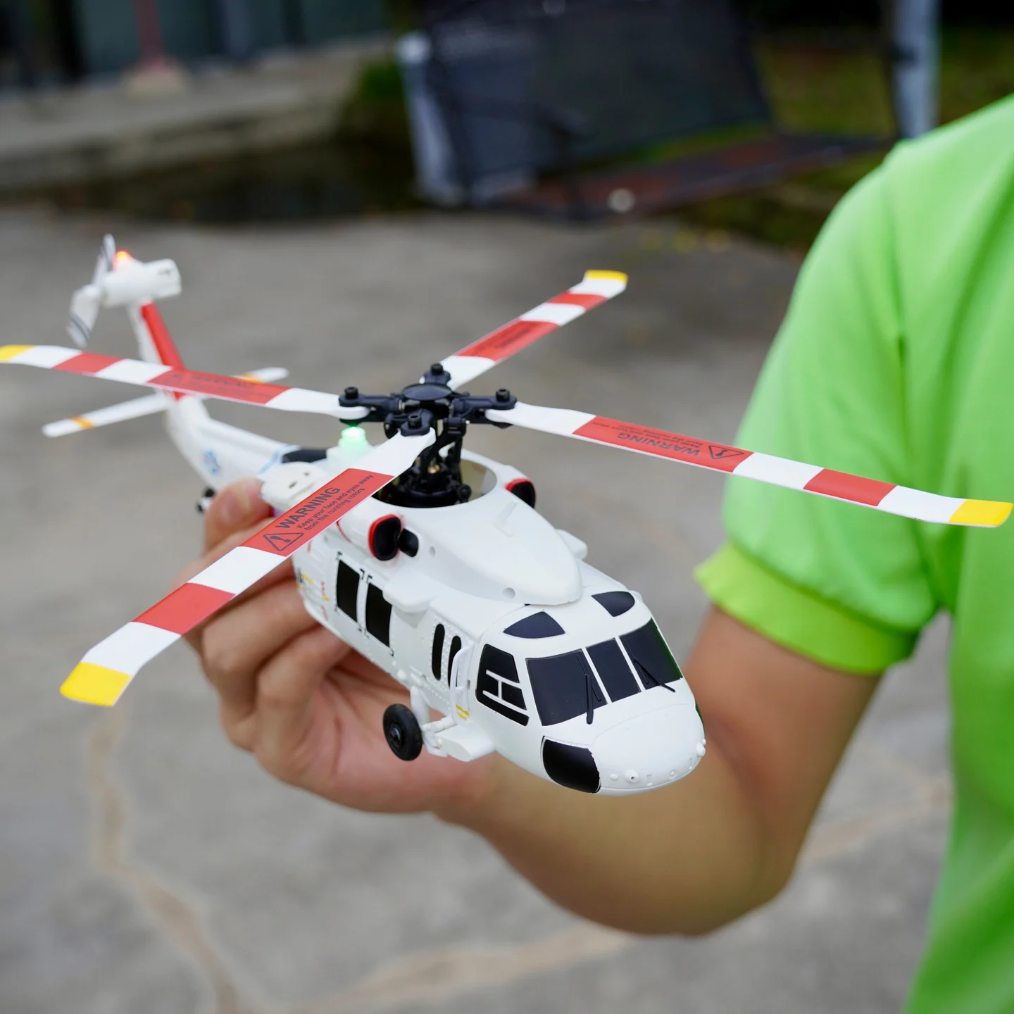 

Wltoys K270 Rc Helicopter Brushless Black Hawk UH-60L Optical Flow 4-channels Fixed Height with 6-axis Gyro Rc Airplane Toy Gift