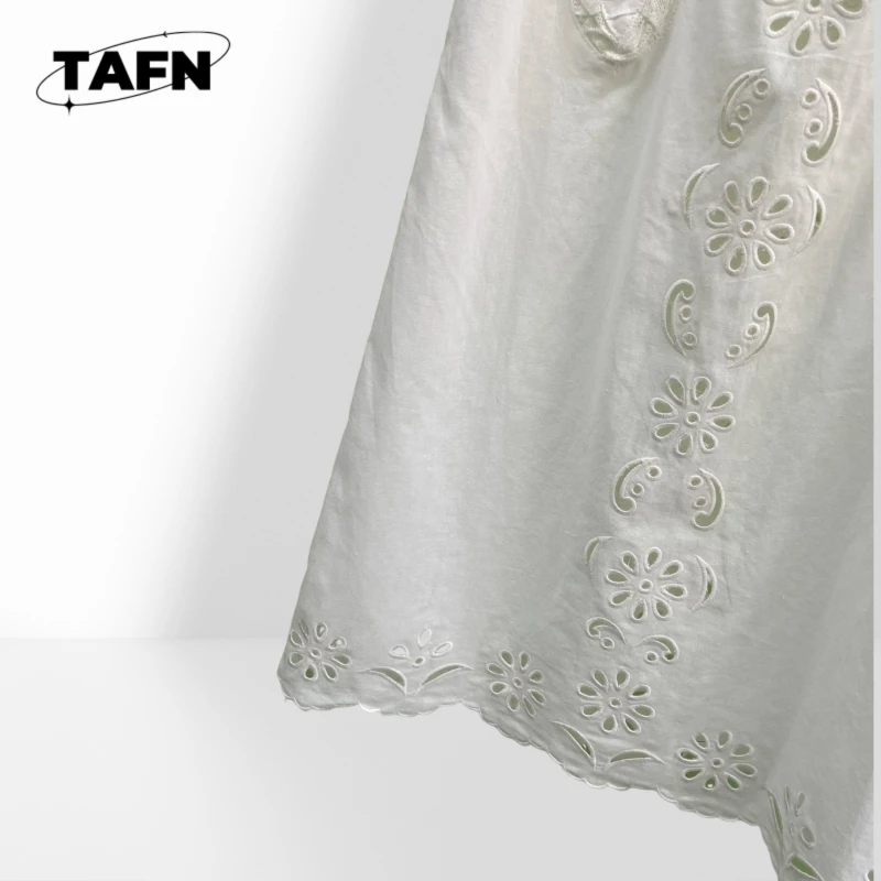 Vestido adelgazante sin mangas con cuello cuadrado pequeño y costuras de ramio bordado a máquina francés Vestido de cachemira - Suave AE1817