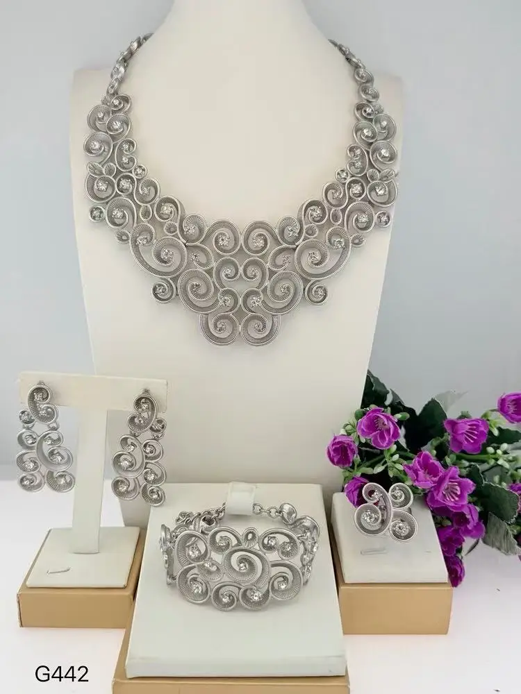 The Latest Hollow Flower Shape Italian Jewelry Stunning Fancy Necklace Brazalete Aretes Anillo 4PC Jewels Set for Wedding Party