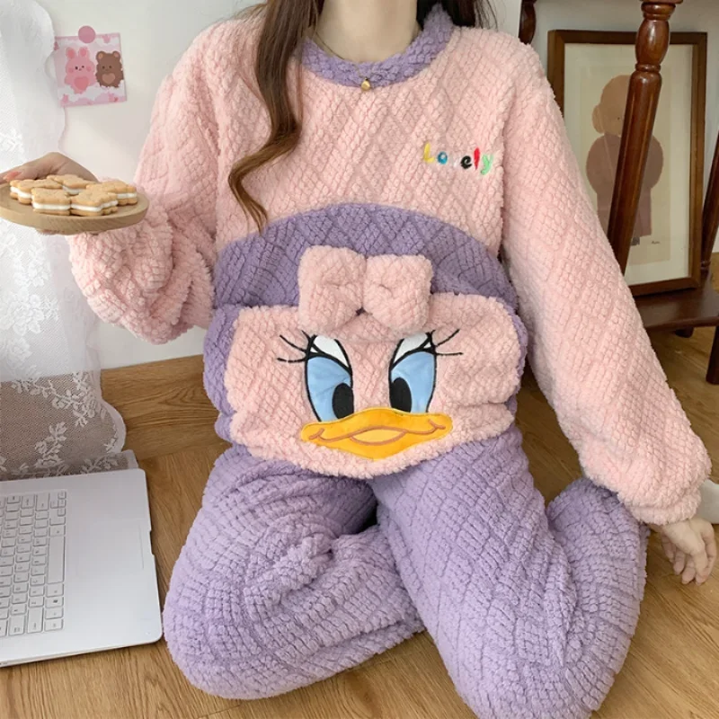 Disney Donald Duck Pajamas Winter Coral Fleece Warm Crew Neck Two-piece Set Cartoon Disney LoungewearDonald Duck Women's Pajamas