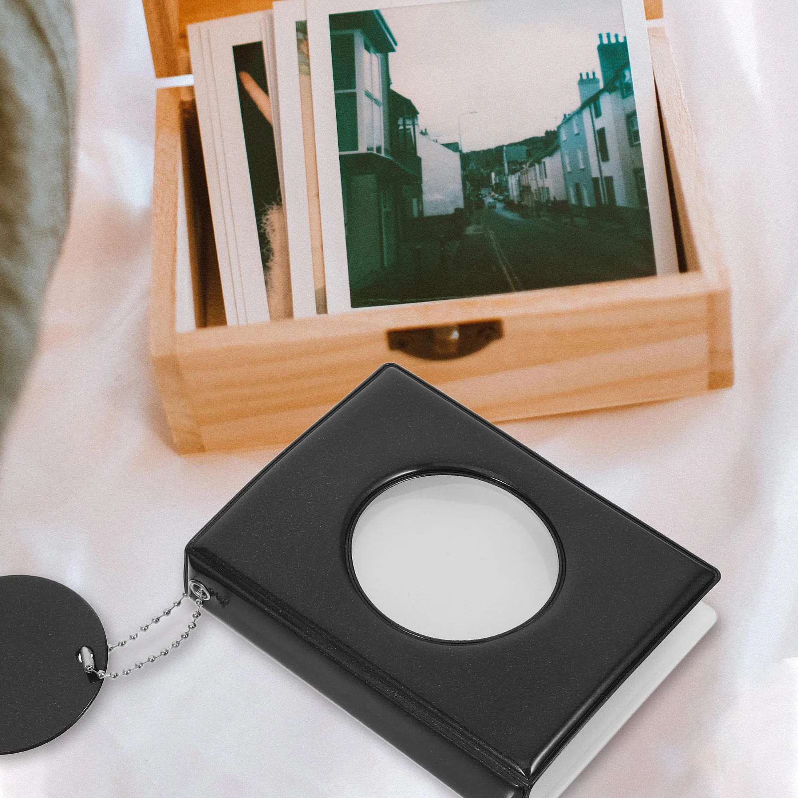 3-Zoll Mini Fotokartenhalter Buch Stilvolle Runde Hollow Out Tragbare Fotokartenbinder Album Fotokartenhalter