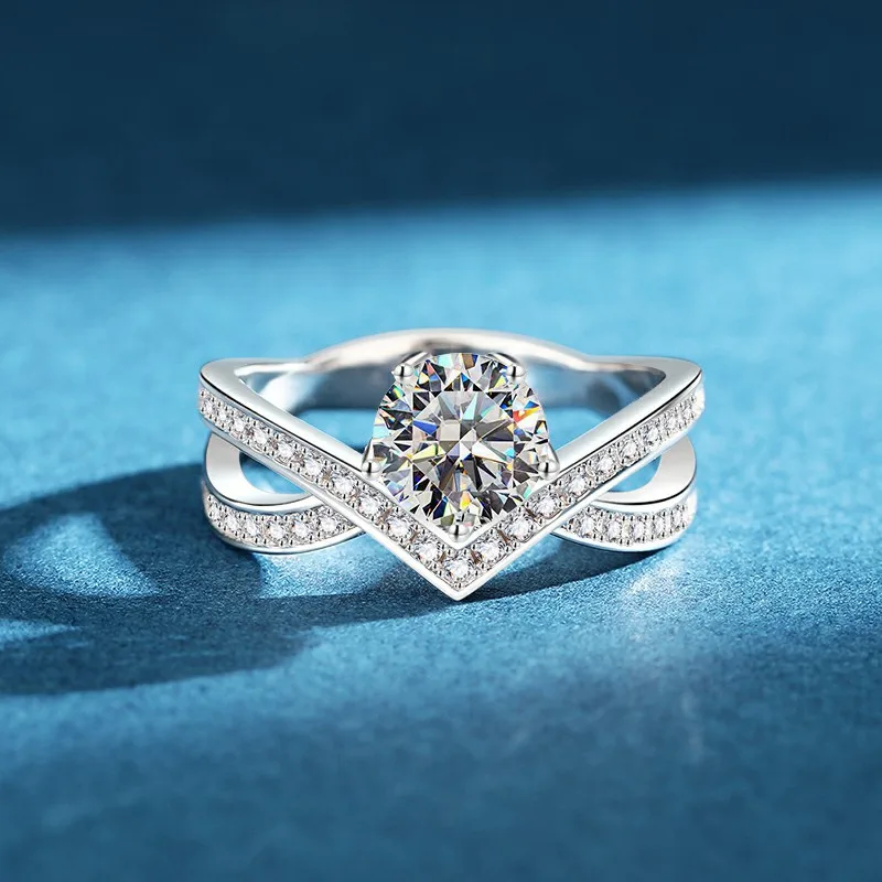 Classic Ring Women's 1 Carat Moissanite PT950 Platinum -Love Wings Style Grace, Light Luxury Collection