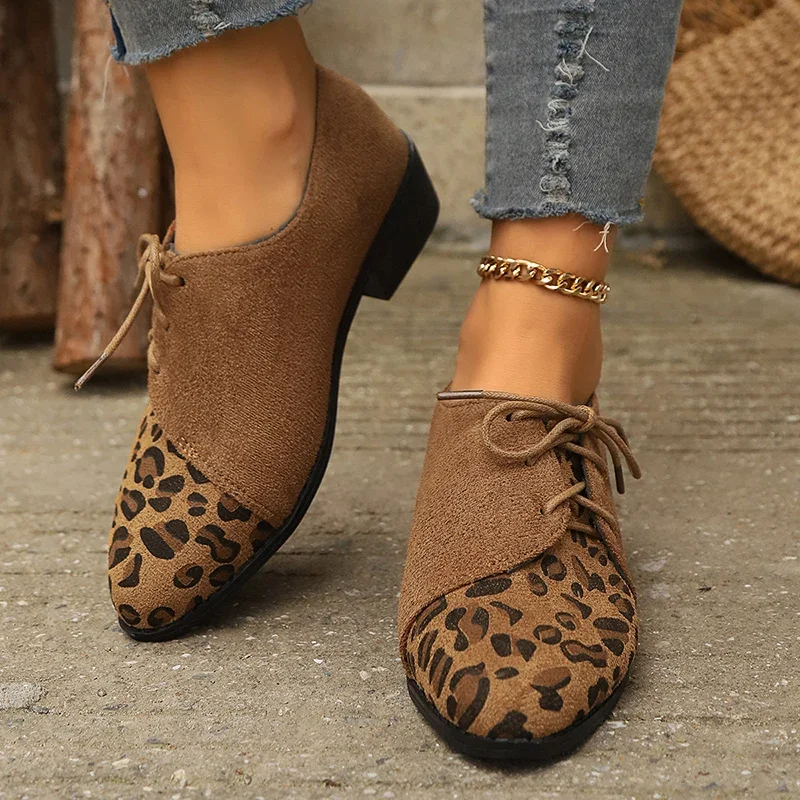 Nuevos zapatos de punta estrecha Loepord de retazos para Mujer, zapatos de tacón con cordones de gamuza Retro para Fax, zapatos individuales de tacón cuadrado poco profundos para Mujer
