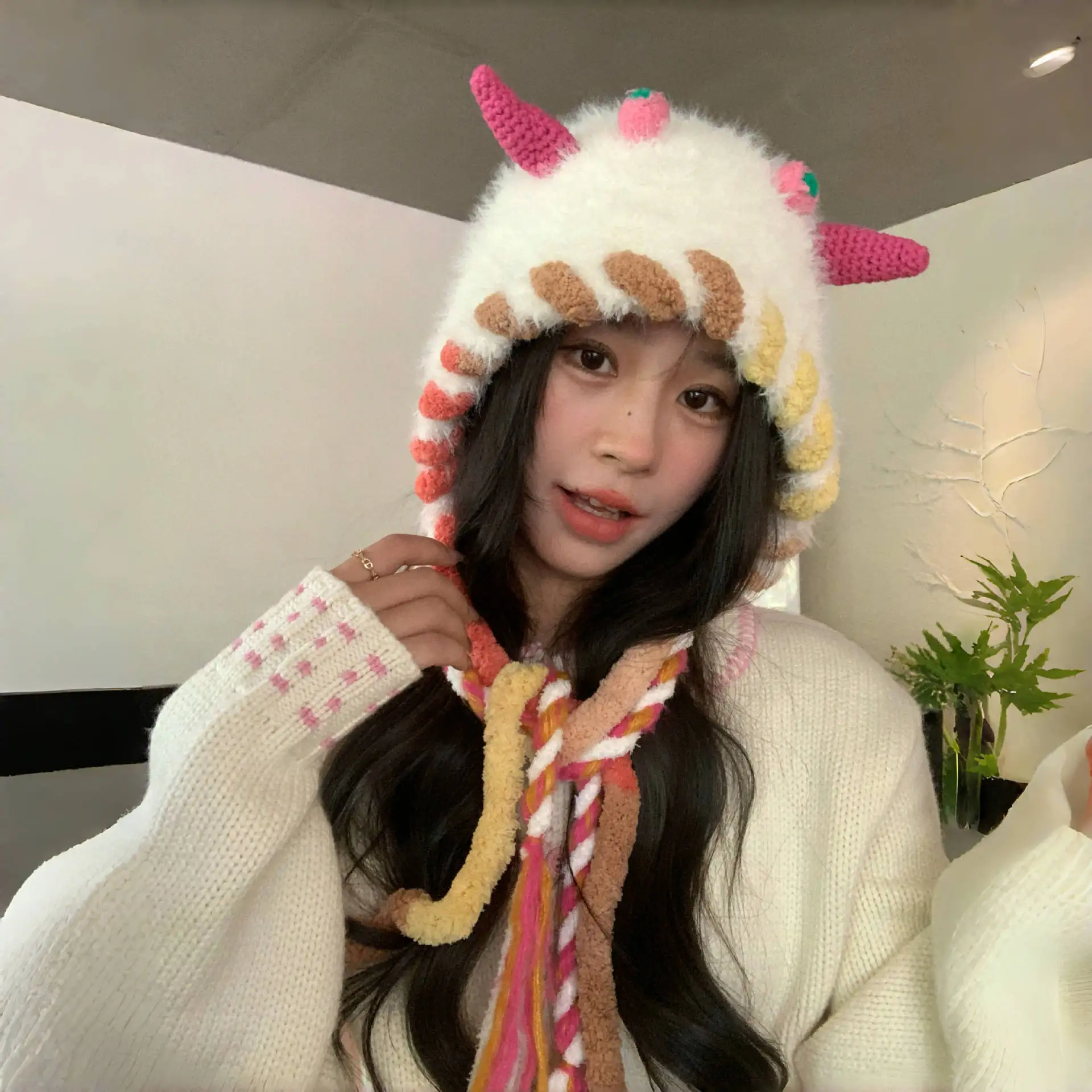 

Women's Winter Hats Cute Funny Little Monster Knitted Hat Winter Plush Warm Woolen Hat With Straps Ear-protecting Lei Feng Hat