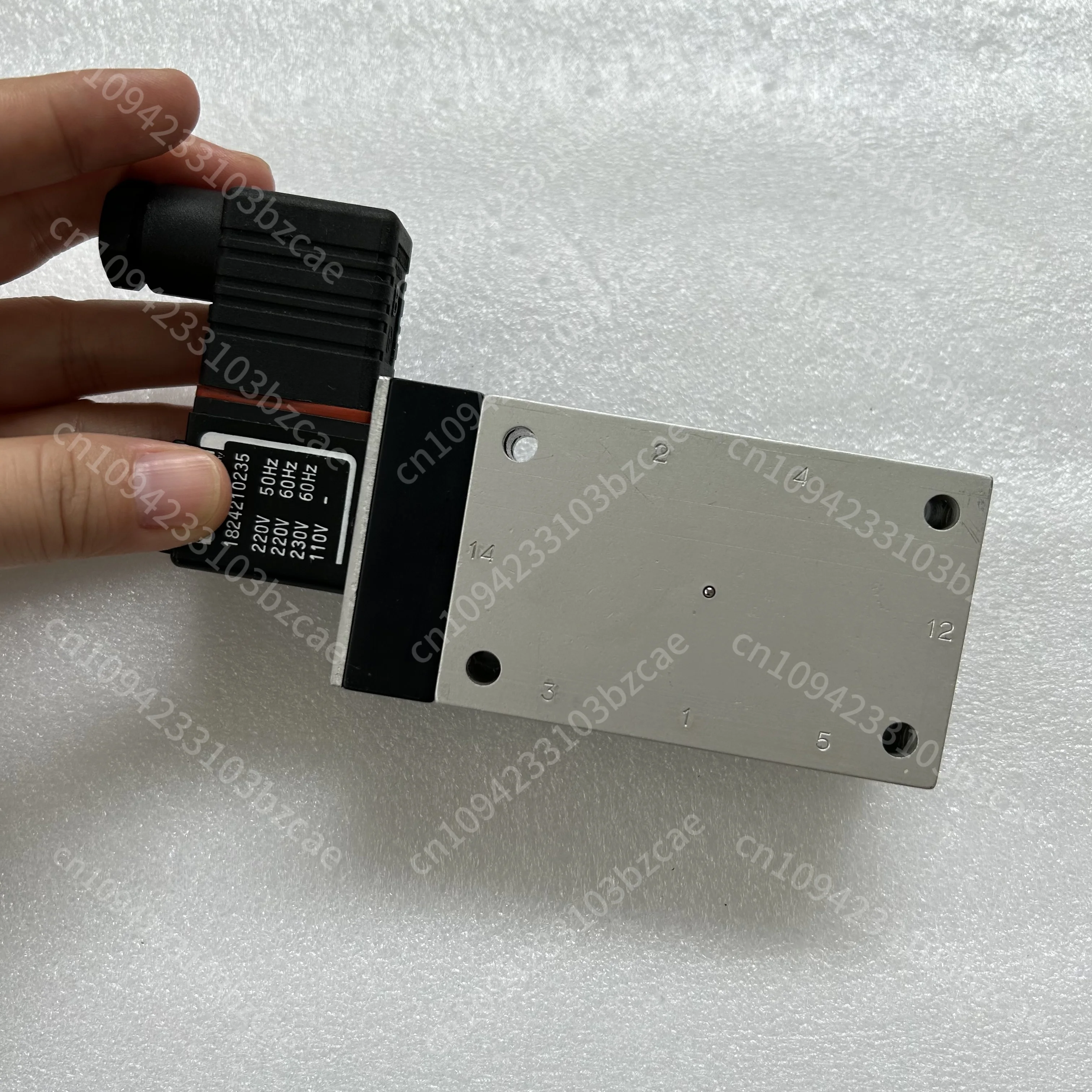 

Original Factory M-07-510-HN 5/2-way Solenoid Valve Offset Printing Parts