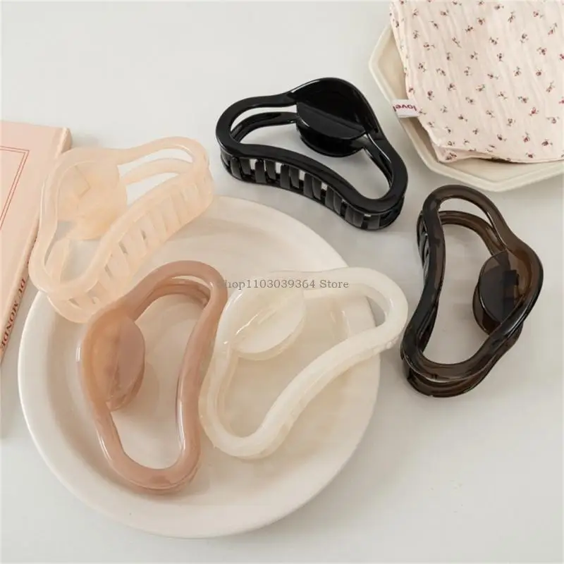 Elegant Hair Claw Clip for Women Ponytail Holder Barrettes Strong Jelly Translucent Color Hair Claw Hair Styling Clip