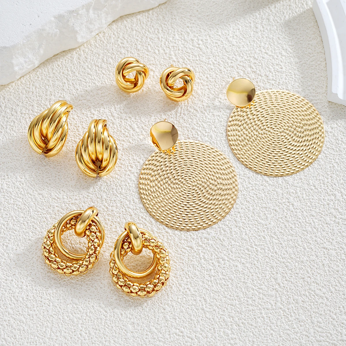 New Retro Gold Color Earrings Set for Women Vintage 4 Pcs/Set Boho Big Circle Twist Stud Earrings Fashion Jewelry Gifts 2024