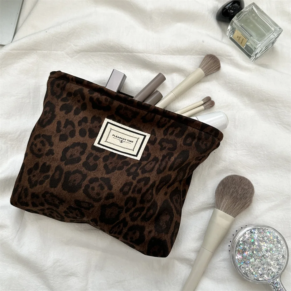 2025 Suede Leopard Travel Cosmetic Lipstick Skincare Portable Storage Bag Women Makeup Handbags Organizer Pouch Clutch Hand Bags